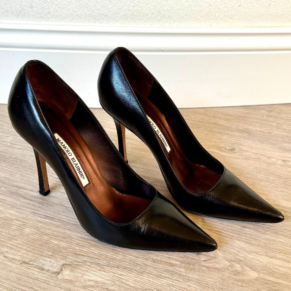 MANOLO BLAHNIK Black Parapump Leather Heels - EU 39